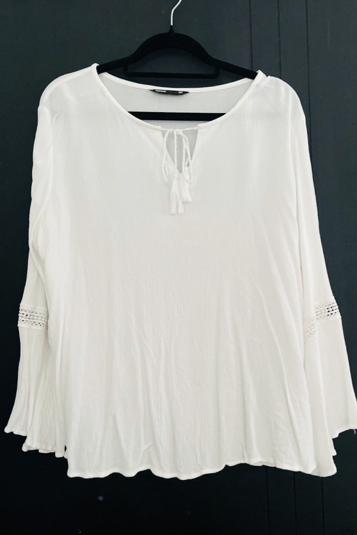 Various secondhand tops