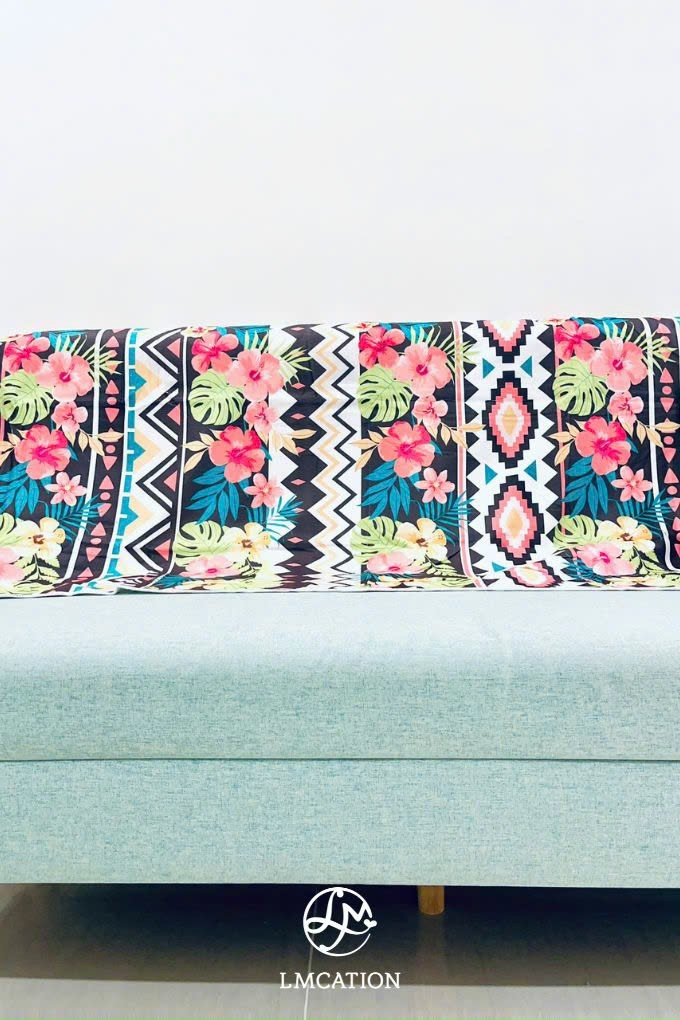 Khăn Tắm Đa Năng LMcation - Hoạ Tiết Đủ màu