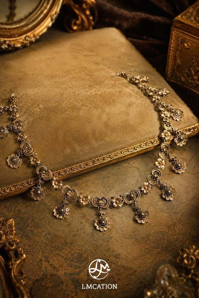 Unique piece royal antique necklace – a mark of time & protective energy