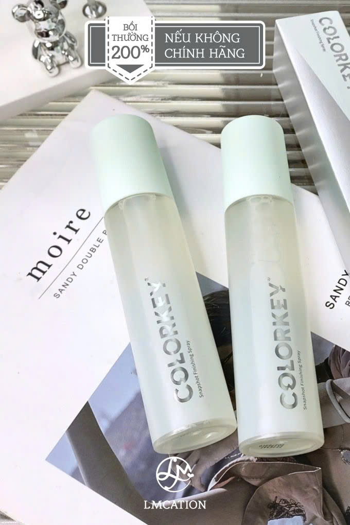 Makeup setting spray that hydrates, controls oil, and smooths the skin